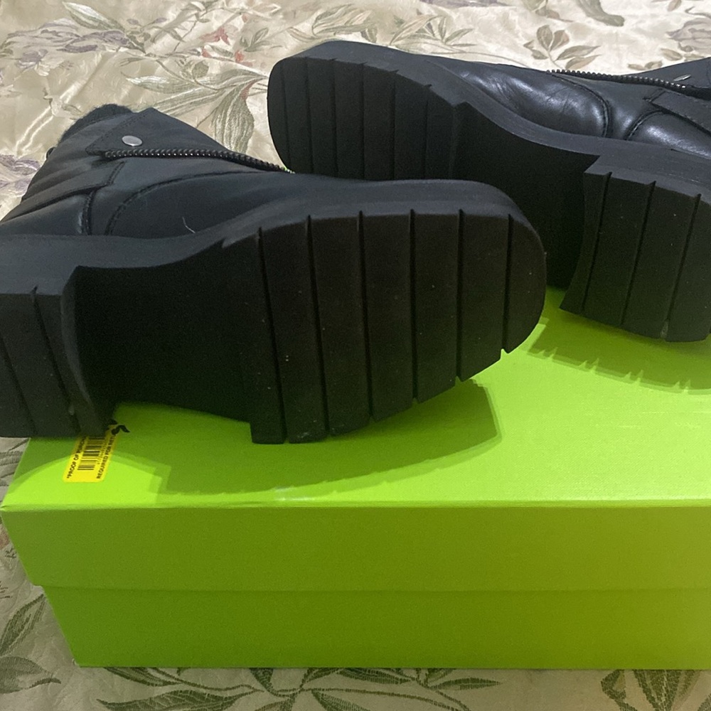 Sam Edelman Green Box - Picture 7 of 7